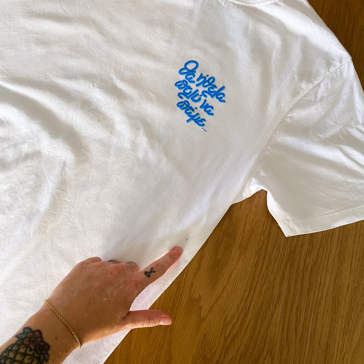 LET'S GO TO THE ISLANDS - SILK PRINTED T-SHIRT (tiny defaults)